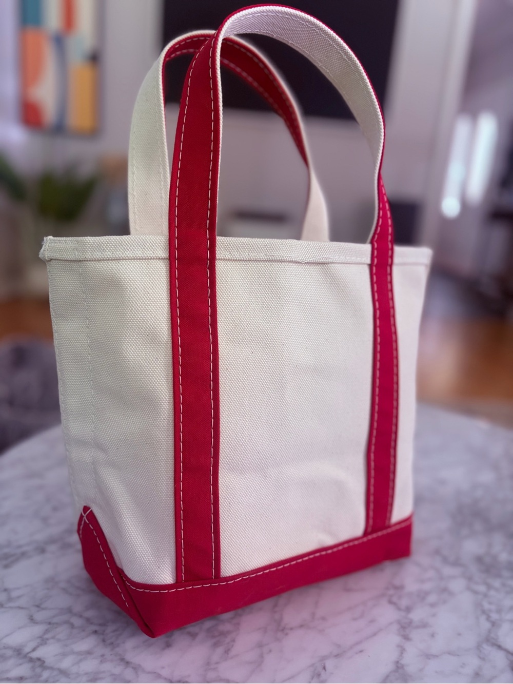NEW Carolina Herrera x The Hedges Inn Collab Limited Cream Canvas Mini-Tote - Picture 5 of 7